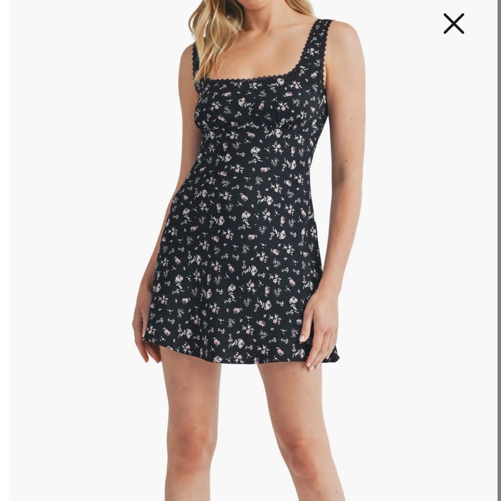 All in Favor (Nordstrom) Floral Black Mini Dress - Small